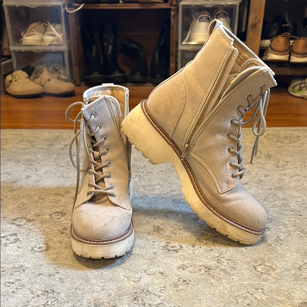 Women's Lace-Up Ankle Boots - Cream size 10